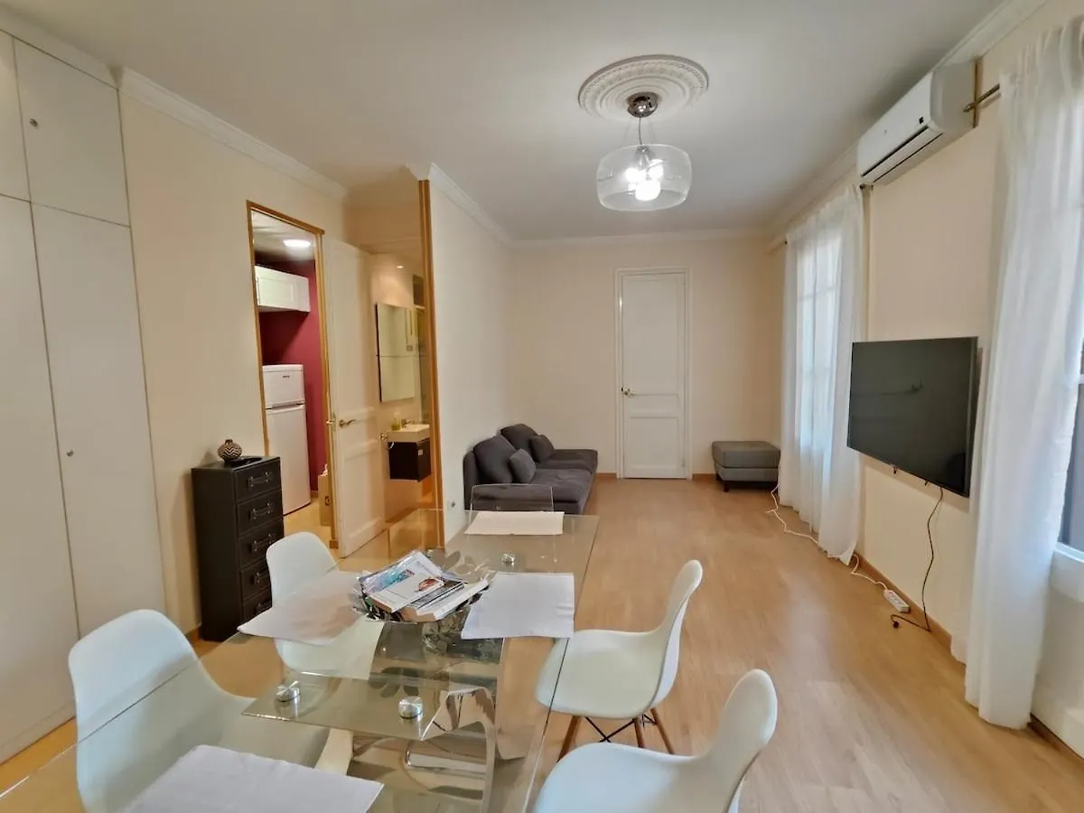 Elegant Apartment Rambla Badal Barcelone