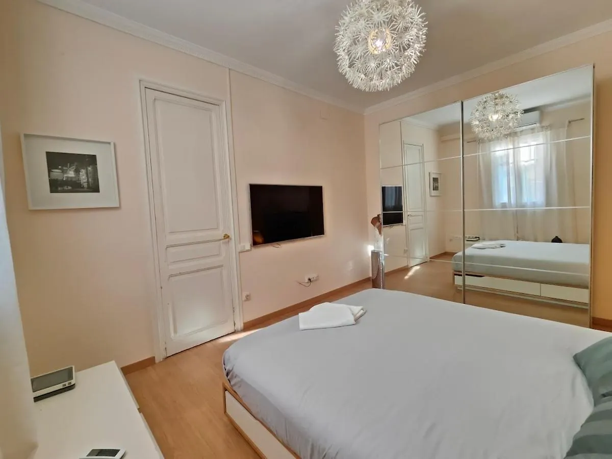 Elegant Apartment Rambla Badal Βαρκελώνη